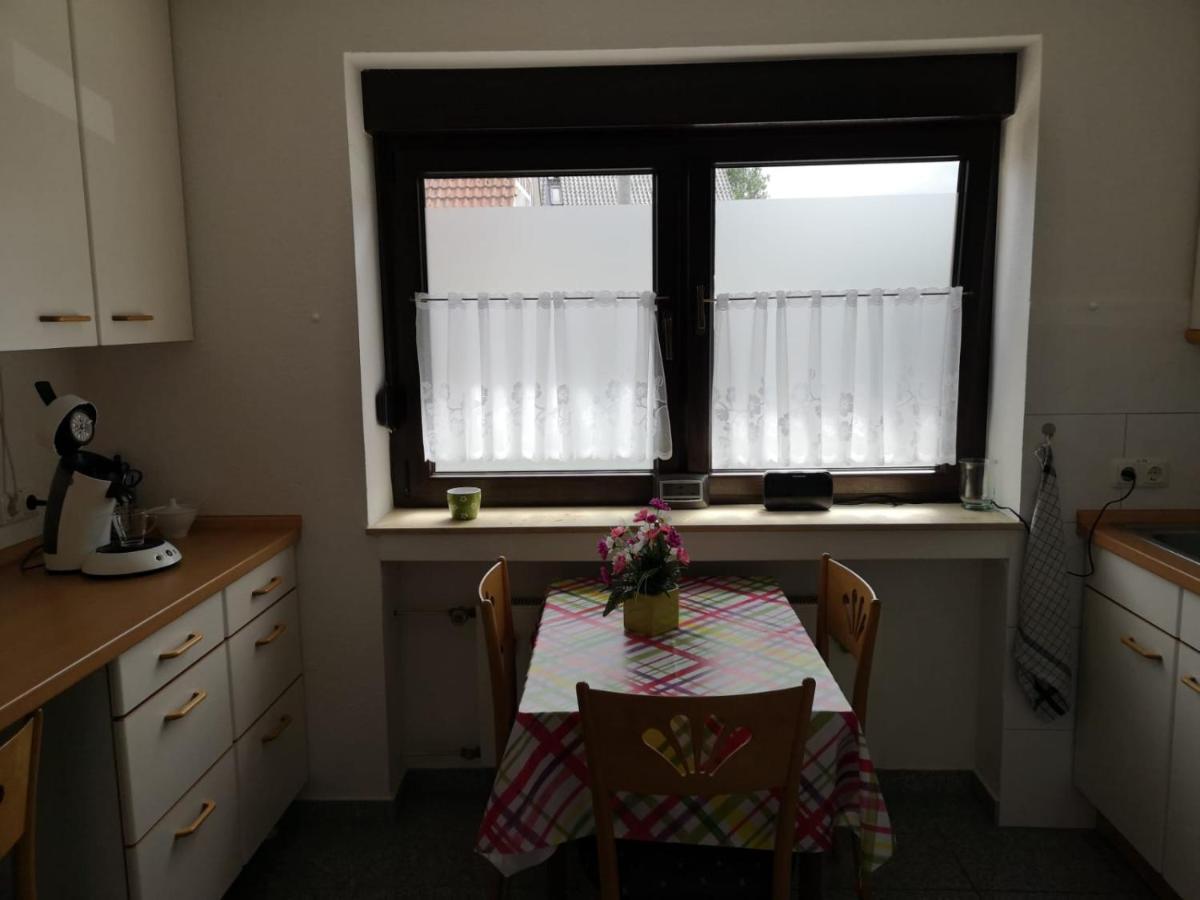 Gemuetliches Ferienzimmer Hürth Buitenkant foto